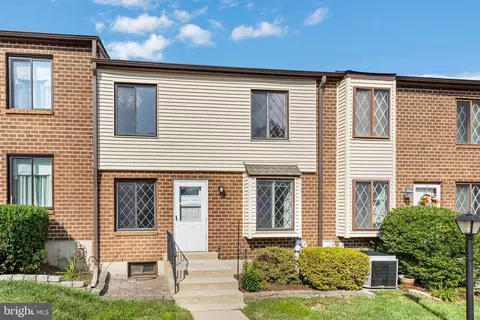 5200 Hilltop Dr #363/S3, Brookhaven, PA 19015