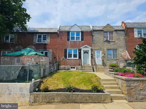 211 Golf Rd, Darby, PA 19023