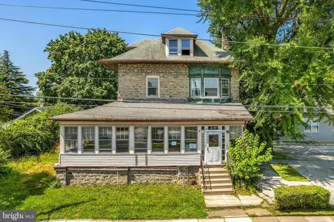 454 Shadeland Ave, Drexel Hill, PA 19026