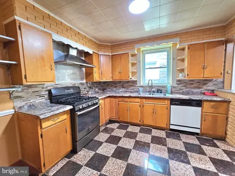 7008 Hazel Ave, Upper Darby, PA 19082 photo 37