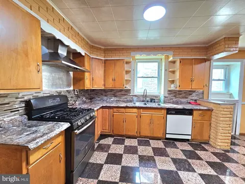 7008 Hazel Ave, Upper Darby, PA 19082 photo 38