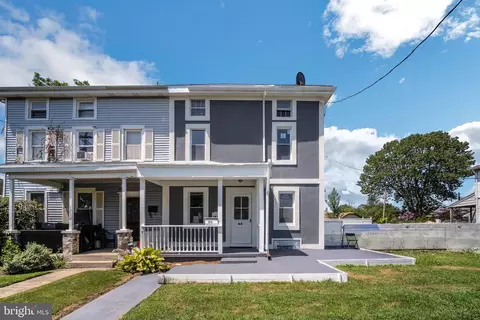 1714 Market St, Marcus Hook, PA 19061