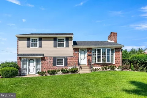 300 Gleaves Rd, Springfield, PA 19064