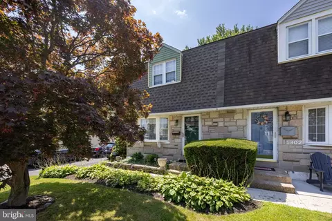 1300 Langley St, Marcus Hook, PA 19061 photo 3