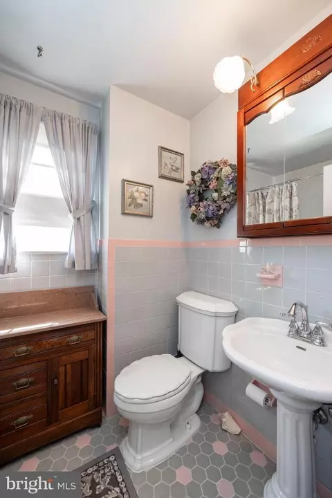 1300 Langley St, Marcus Hook, PA 19061 photo 23