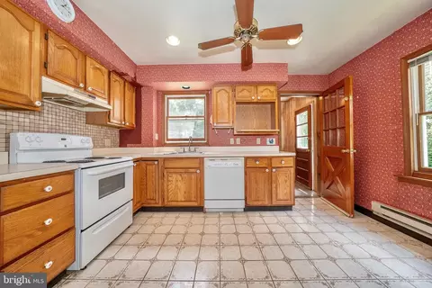 230 Willow Ave, Wayne, PA 19087 photo 12