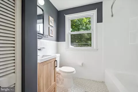 215 Moore Rd, Wallingford, PA 19086 photo 18