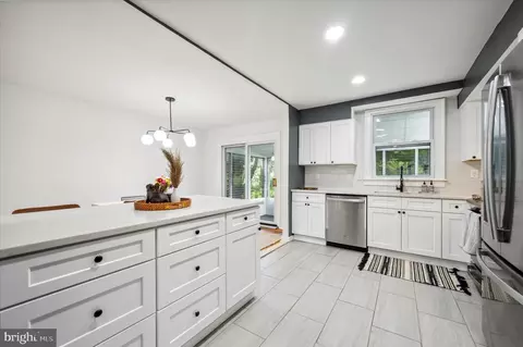 215 Moore Rd, Wallingford, PA 19086 photo 10
