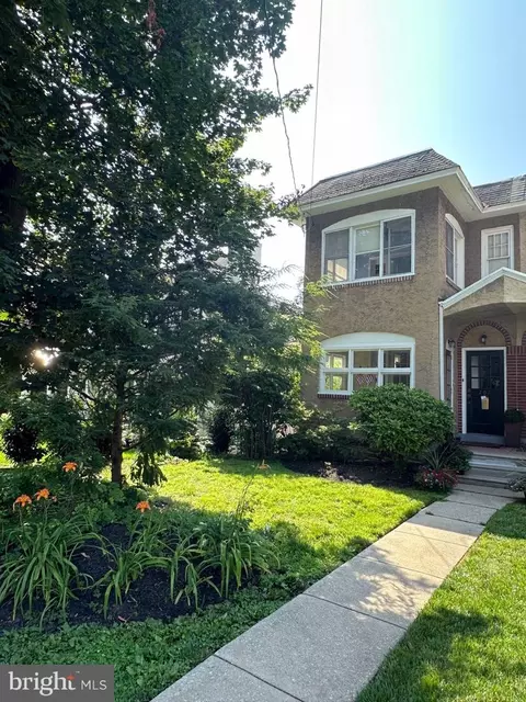 202 W Wayne Ave, Wayne, PA 19087 photo 2