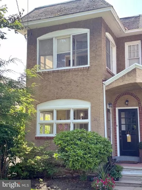 202 W Wayne Ave, Wayne, PA 19087