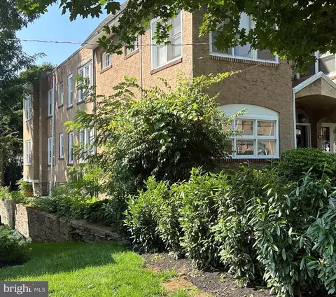 202 W Wayne Ave, Wayne, PA 19087 photo 3