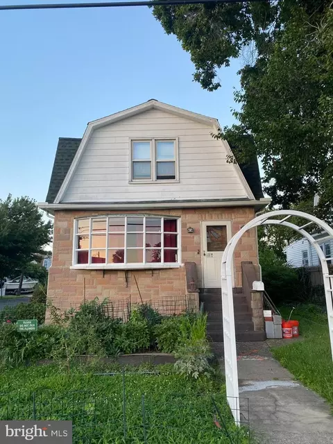 421 Garfield Ave, Folcroft, PA 19032