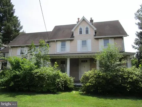 38 Springfield Rd, Aldan, PA 19018