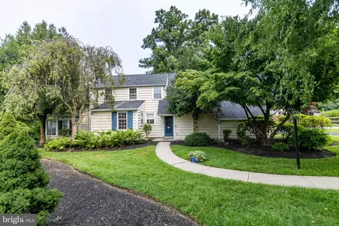 1013 Villanova Ave, Swarthmore, PA 19081