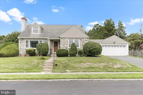 400 Southcroft Rd, Springfield, PA 19064