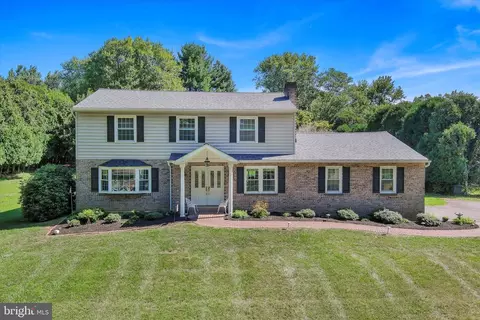 55 Stirrup Ln, Thornton, PA 19373