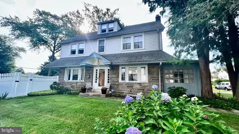 459 Irvington Rd, Drexel Hill, PA 19026