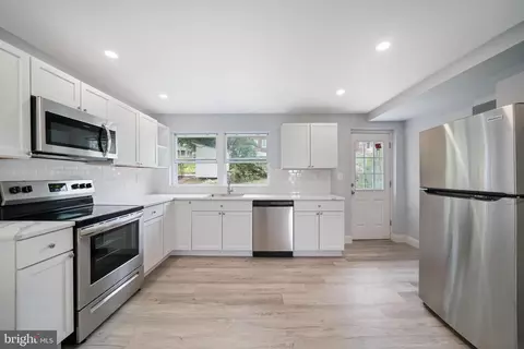 1132 Ridge, Linwood, PA 19061