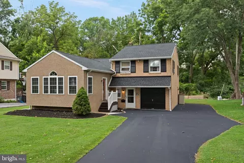 925 Georgetown Rd, Swarthmore, PA 19081