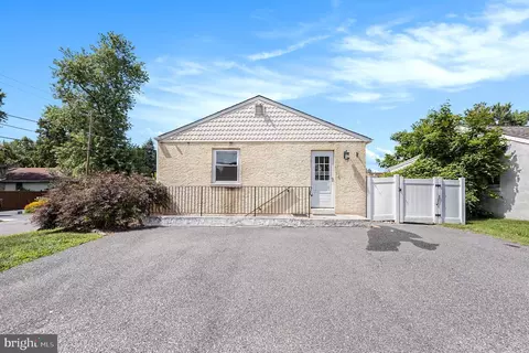 2404 3rd Ave, Marcus Hook, PA 19061 photo 13