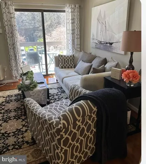 800 Avondale Rd, Wallingford, PA 19086