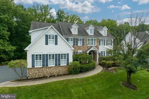 12 Clemson Dr, Garnet Valley, PA 19060