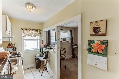 7151 Clover Ln, Upper Darby, PA 19082 photo 13