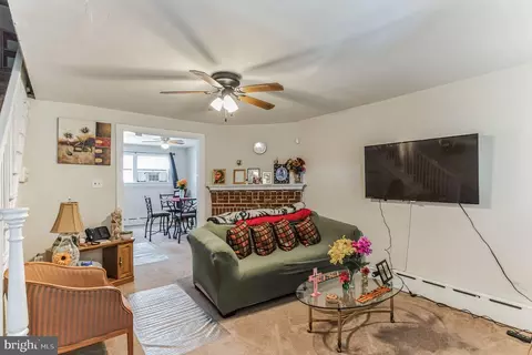 7151 Clover Ln, Upper Darby, PA 19082 photo 6