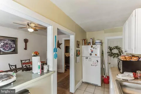 7151 Clover Ln, Upper Darby, PA 19082 photo 14