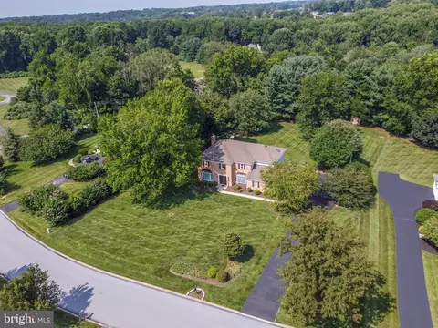 24 Raven Dr, Chadds Ford, PA 19317