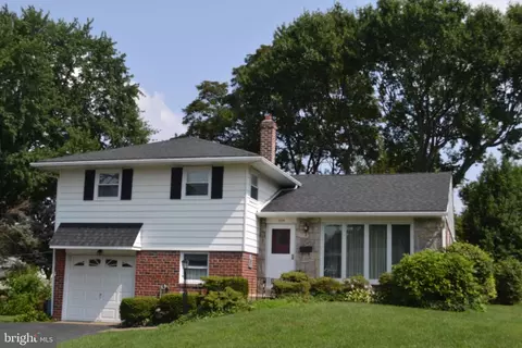 309 Columbia Pl, Broomall, PA 19008