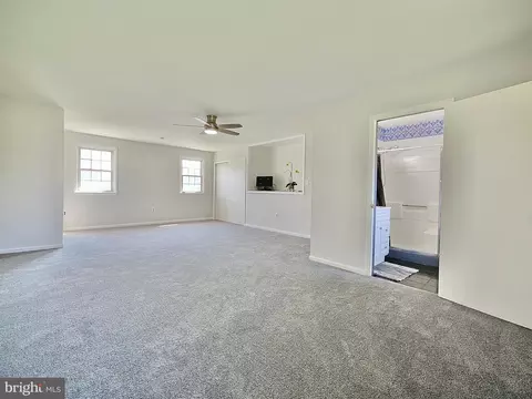 2431 E Helms Mnr, Marcus Hook, PA 19061 photo 24