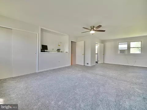 2431 E Helms Mnr, Marcus Hook, PA 19061 photo 21