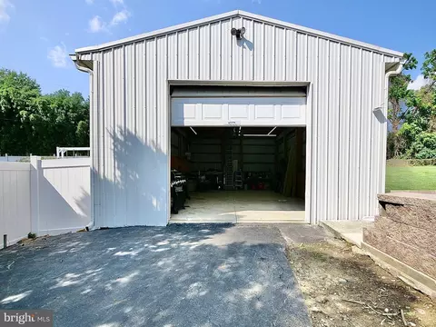 2431 E Helms Mnr, Marcus Hook, PA 19061 photo 26