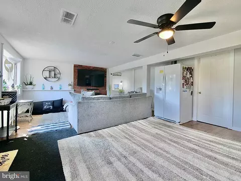 2431 E Helms Mnr, Marcus Hook, PA 19061 photo 10