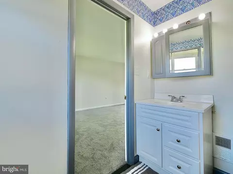 2431 E Helms Mnr, Marcus Hook, PA 19061 photo 25