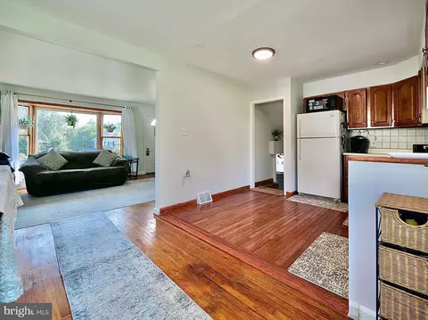 2431 E Helms Mnr, Marcus Hook, PA 19061 photo 8