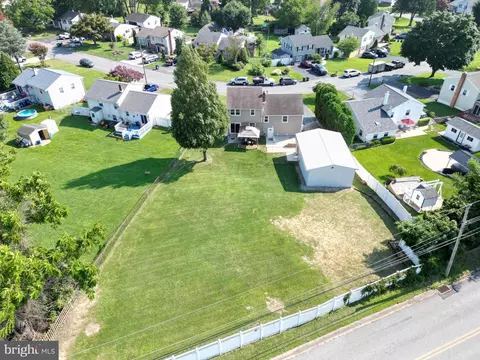 2431 E Helms Mnr, Marcus Hook, PA 19061 photo 35