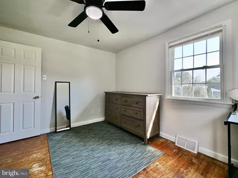 2431 E Helms Mnr, Marcus Hook, PA 19061 photo 20