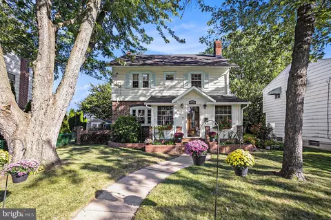 1942 Forrest Ave, Morton, PA 19070