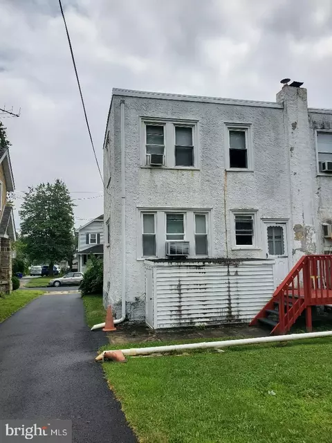 48 S Fairview Ave, Upper Darby, PA 19082 photo 4