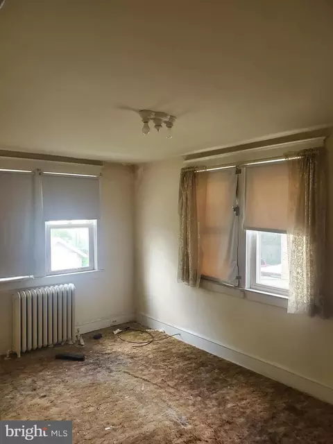 48 S Fairview Ave, Upper Darby, PA 19082 photo 17