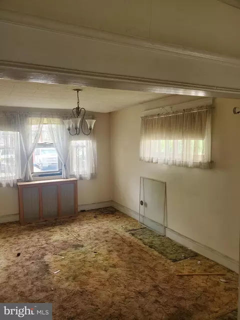 48 S Fairview Ave, Upper Darby, PA 19082 photo 9