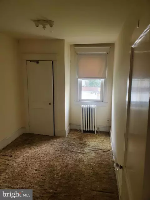 48 S Fairview Ave, Upper Darby, PA 19082 photo 16