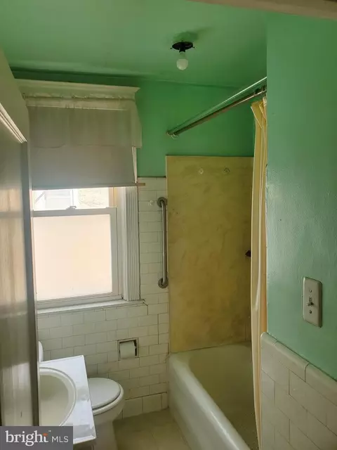 48 S Fairview Ave, Upper Darby, PA 19082 photo 19