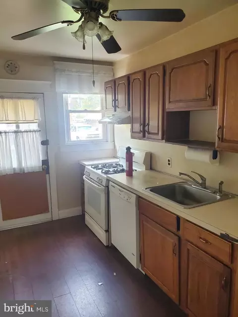 48 S Fairview Ave, Upper Darby, PA 19082 photo 11