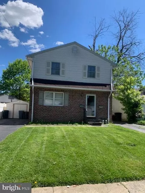 736 Rively Ave, Collingdale, PA 19023
