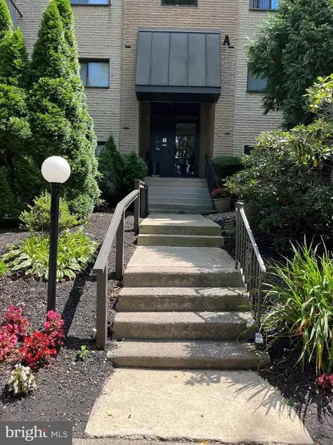 400 Glendale Rd #A25, Havertown, PA 19083