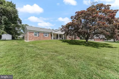 19 Patricia Ln, Glen Mills, PA 19342