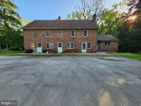 427 Valleybrook Rd, Garnet Valley, PA 19060